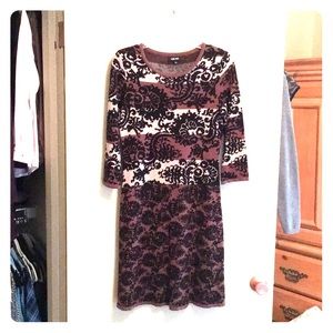 Beautiful Nine West 3/4 sleeve sweater dress